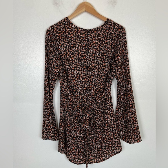 Wild Honey Floral Romper Bell Sleeves Size S Ditsy Floral Boho Summer Tie Hippie - Picture 3 of 11